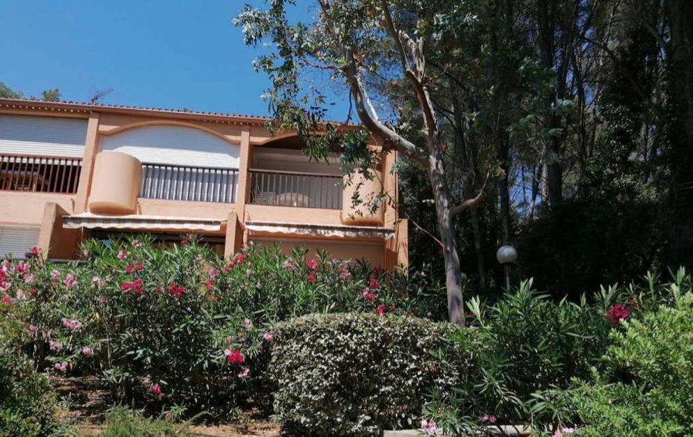 Charmant Studio Climatise Pinede 1 Min De La Mer Sanary-sur-Mer Bagian luar foto