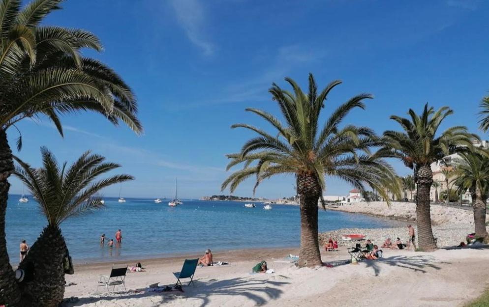 Charmant Studio Climatise Pinede 1 Min De La Mer Sanary-sur-Mer Bagian luar foto